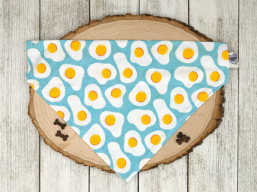 Sunny Side Up Eggs - No Tie Dog Collar Bandana (size: small)